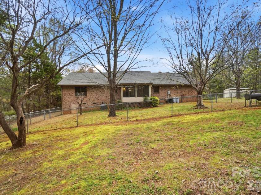 914 Spring Lake Drive, Iron Station, NC 28080.  MLS# CAR4357974, YatesRealty ID 6844. 