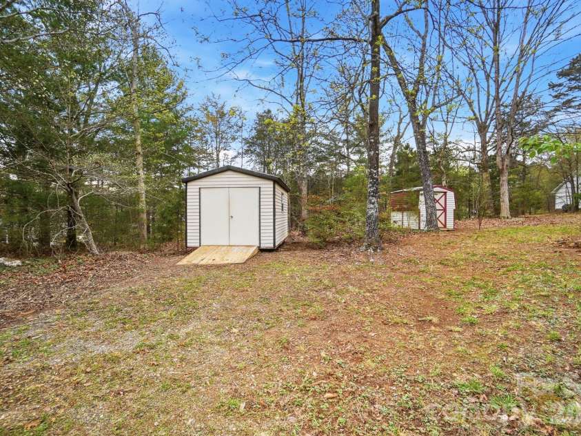 914 Spring Lake Drive, Iron Station, NC 28080.  MLS# CAR4357974, YatesRealty ID 6844. 