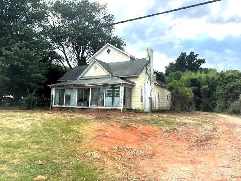 6000 Main Street, Salisbury, NC 28147.  MLS# CAR4248591, YatesRealty ID 6845. ACTUAL - HE GLASS SUNROOM COULD STAY, BE COMPLETELY REMOVED, OR EVEN CLOSED IN....