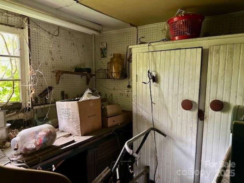 6000 Main Street, Salisbury, NC 28147.  MLS# CAR4248591, YatesRealty ID 6845. WORKSHOP AREA IN BARN