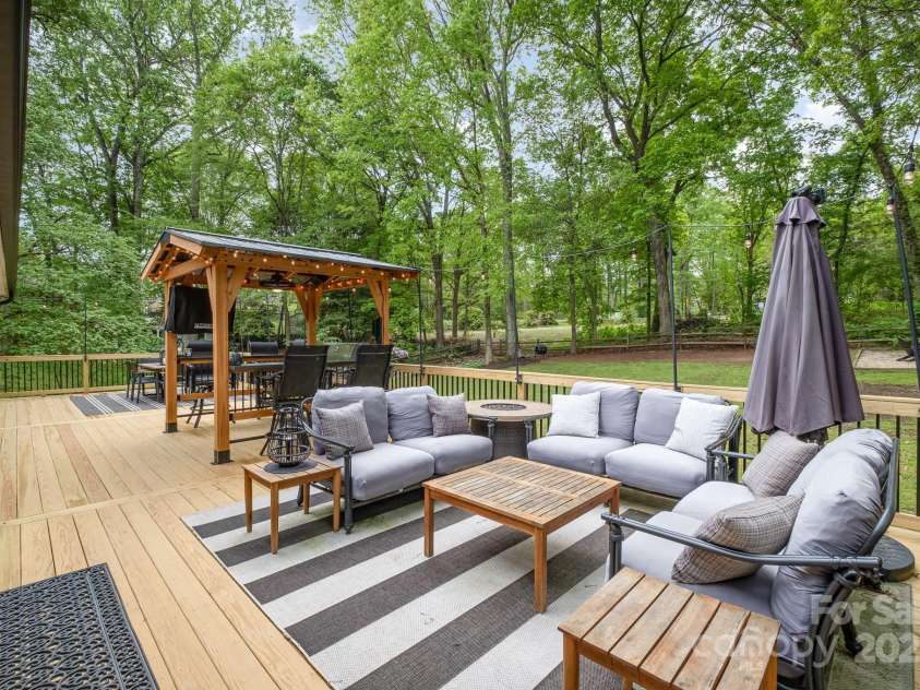 4517 Lake Shore Road, Denver, NC 28037.  MLS# CAR4246724, YatesRealty ID 6846. 