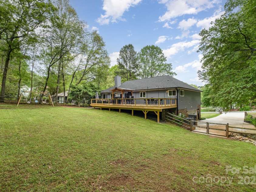 4517 Lake Shore Road, Denver, NC 28037.  MLS# CAR4246724, YatesRealty ID 6846. 