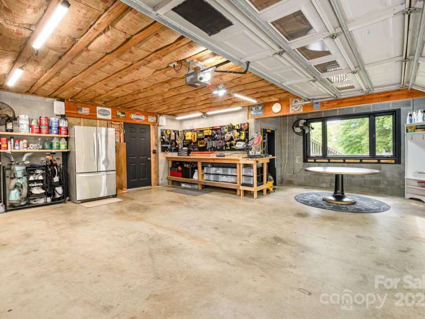 4517 Lake Shore Road, Denver, NC 28037.  MLS# CAR4246724, YatesRealty ID 6846. Oversized garage