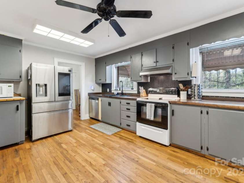 237 Palaside Drive, Concord, NC 28025.  MLS# CAR4242093, YatesRealty ID 6847. 
