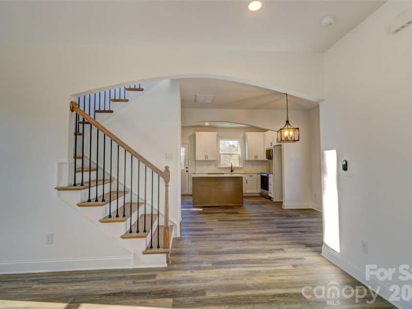 609 Buffalo Street, Shelby, NC 28150.  MLS# CAR4328307, YatesRealty ID 6847. 