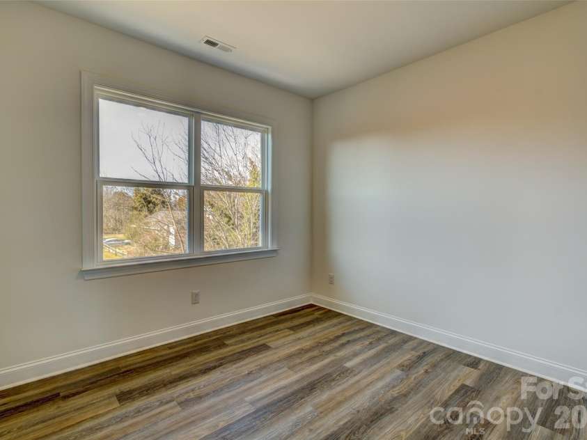 609 Buffalo Street, Shelby, NC 28150.  MLS# CAR4328307, YatesRealty ID 6847. 