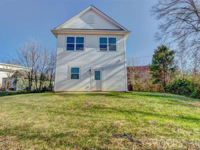 609 Buffalo Street, Shelby, NC 28150.  MLS# CAR4328307, YatesRealty ID 6847. 