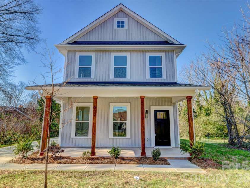 609 Buffalo Street, Shelby, NC 28150.  MLS# CAR4328307, YatesRealty ID 6847. 