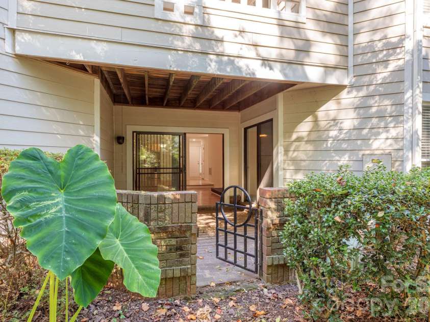 2715 Selwyn Avenue, Charlotte, NC 28209.  MLS# CAR4362710, YatesRealty ID 6849. Exterior Patio