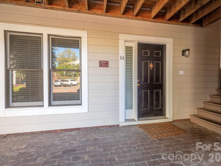 2715 Selwyn Avenue, Charlotte, NC 28209.  MLS# CAR4362710, YatesRealty ID 6849. Front Door