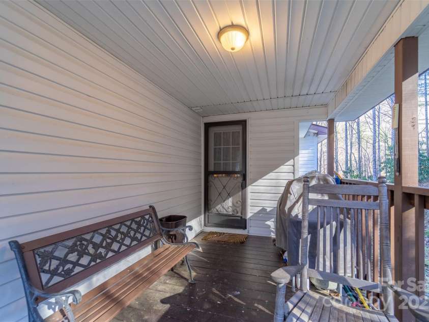109 Hog Cove Road, Sylva, NC 28779.  MLS# CAR4332121, YatesRealty ID 685. 