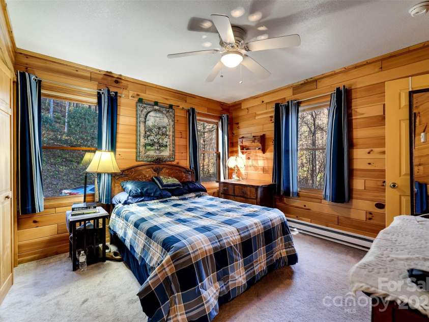 109 Hog Cove Road, Sylva, NC 28779.  MLS# CAR4332121, YatesRealty ID 685. 