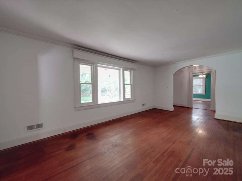 2326 Armstrong Circle, Gastonia, NC 28054.  MLS# CAR4243976, YatesRealty ID 6850. 