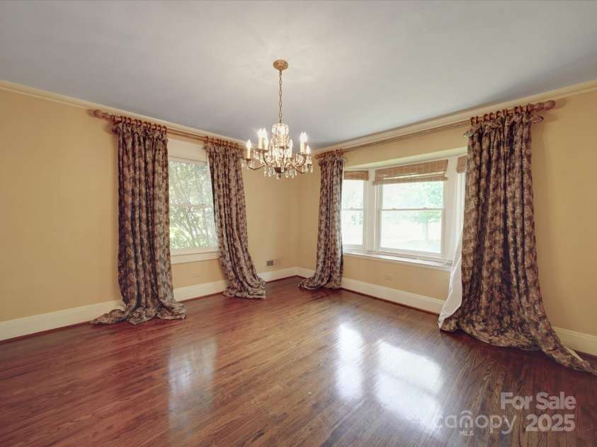 2326 Armstrong Circle, Gastonia, NC 28054.  MLS# CAR4243976, YatesRealty ID 6850. 