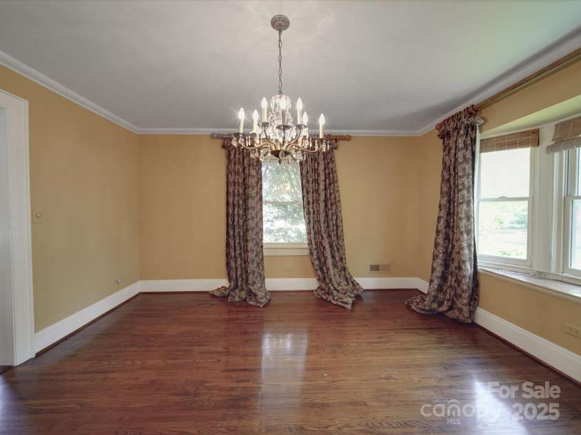 2326 Armstrong Circle, Gastonia, NC 28054.  MLS# CAR4243976, YatesRealty ID 6850. 