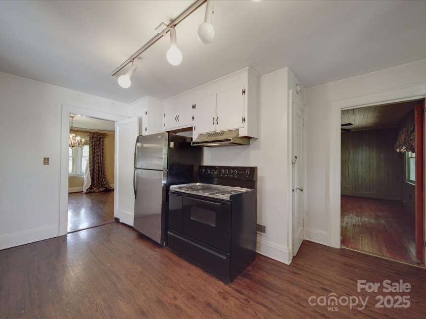 2326 Armstrong Circle, Gastonia, NC 28054.  MLS# CAR4243976, YatesRealty ID 6850. 