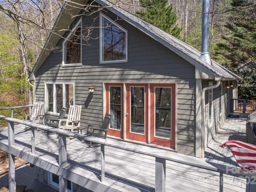 136 Dars Lane, Tuckasegee, NC 28783.  MLS# CAR4248083, YatesRealty ID 6851. 