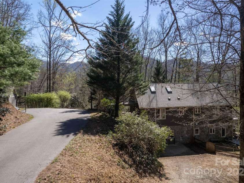 136 Dars Lane, Tuckasegee, NC 28783.  MLS# CAR4248083, YatesRealty ID 6851. 