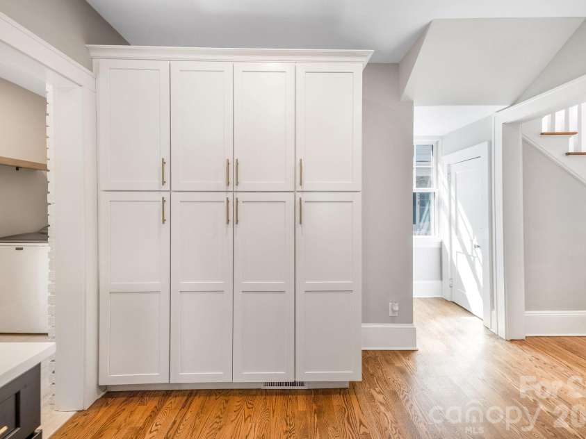 28 Westover Drive, Asheville, NC 28801.  MLS# CAR4357081, YatesRealty ID 6851. Customized Pantry Cabinet Storage