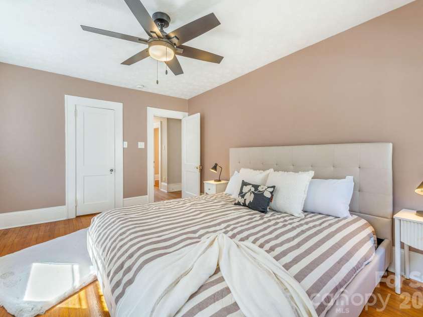 28 Westover Drive, Asheville, NC 28801.  MLS# CAR4357081, YatesRealty ID 6851. Updated Lighting, Drywall, and Closet System