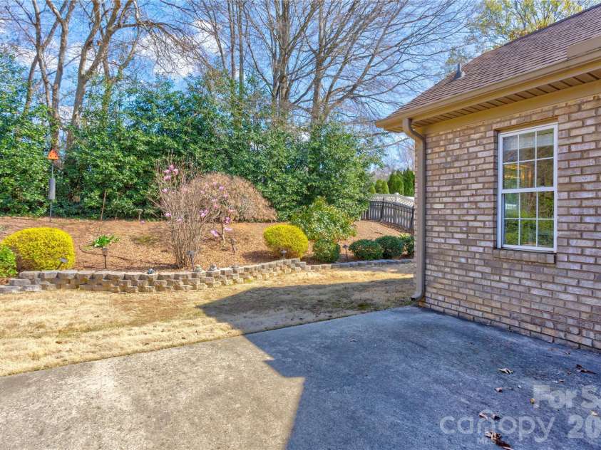 539 Gatsby Place, Concord, NC 28027.  MLS# CAR4356426, YatesRealty ID 6852. 