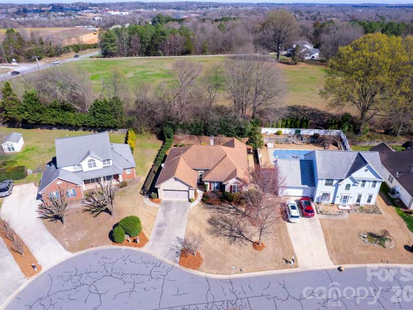 539 Gatsby Place, Concord, NC 28027.  MLS# CAR4356426, YatesRealty ID 6852. 