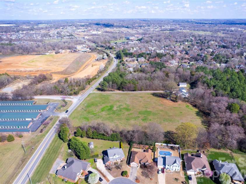 539 Gatsby Place, Concord, NC 28027.  MLS# CAR4356426, YatesRealty ID 6852. 