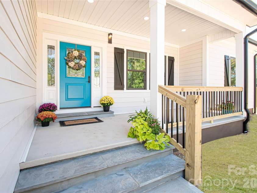 728 Sugar Plum Lane, Chester, SC 29706.  MLS# CAR4312343, YatesRealty ID 6854. 