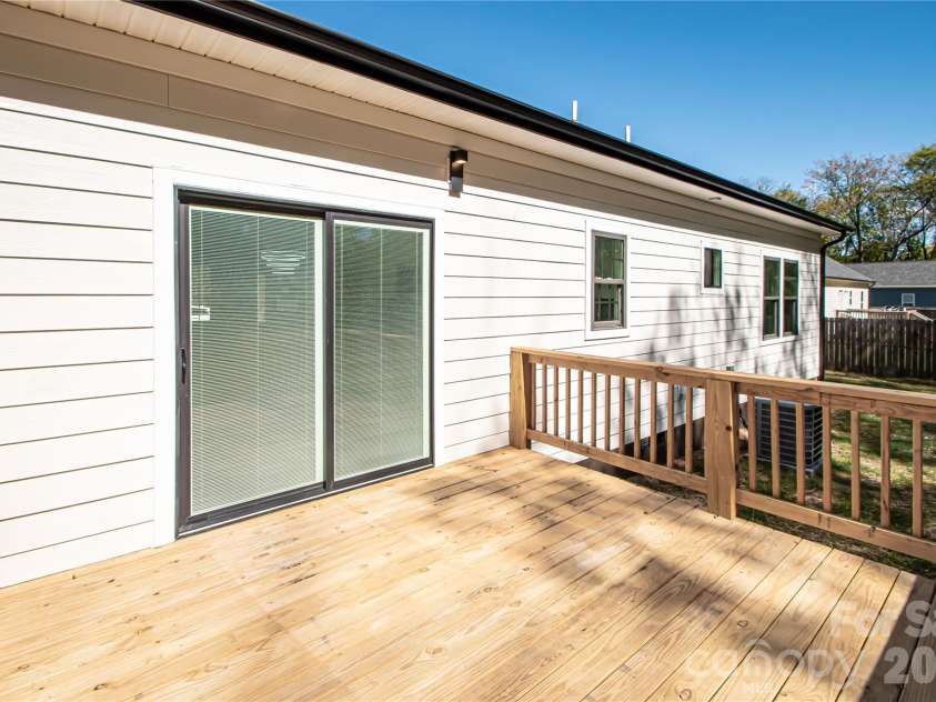 728 Sugar Plum Lane, Chester, SC 29706.  MLS# CAR4312343, YatesRealty ID 6854. 