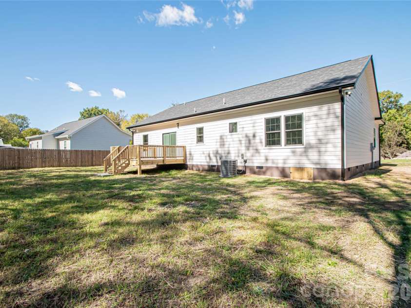 728 Sugar Plum Lane, Chester, SC 29706.  MLS# CAR4312343, YatesRealty ID 6854. 