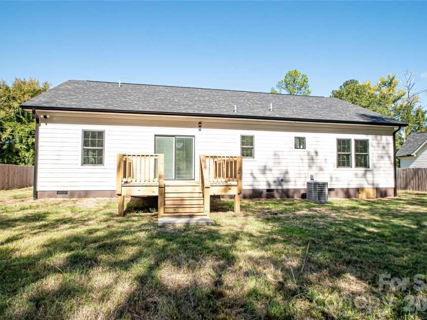 728 Sugar Plum Lane, Chester, SC 29706.  MLS# CAR4312343, YatesRealty ID 6854. 