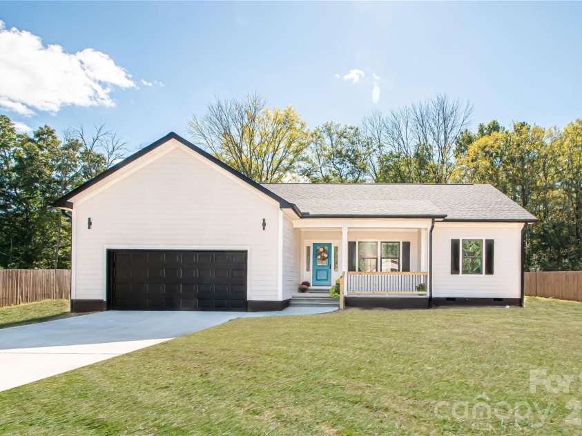 728 Sugar Plum Lane, Chester, SC 29706.  MLS# CAR4312343, YatesRealty ID 6854. 