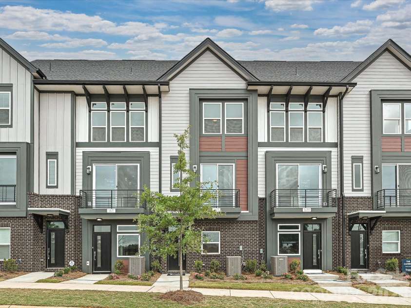1615 Polk Street, Charlotte, NC 28206.  MLS# CAR4207823, YatesRealty ID 6857. 