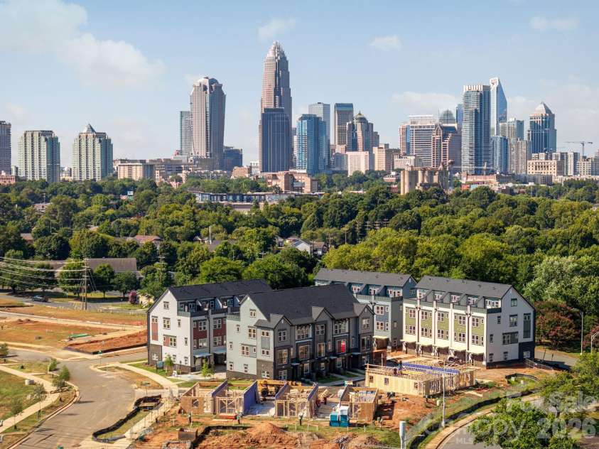 1615 Polk Street, Charlotte, NC 28206.  MLS# CAR4207823, YatesRealty ID 6857. 