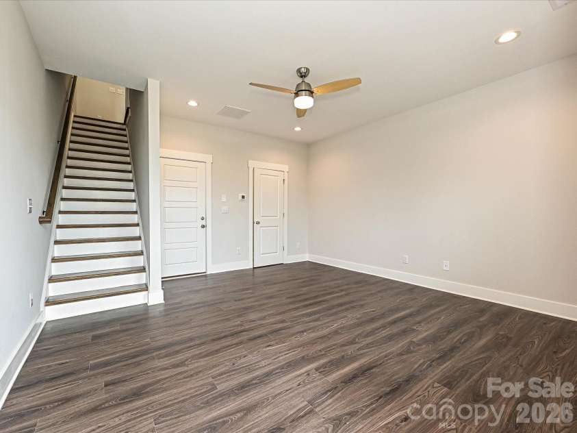 1615 Polk Street, Charlotte, NC 28206.  MLS# CAR4207823, YatesRealty ID 6857. Entry/Flex Room