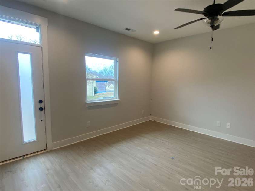 934 Callahan Street, Charlotte, NC 28206.  MLS# CAR4209050, YatesRealty ID 6858. 1st Floor Flex Room