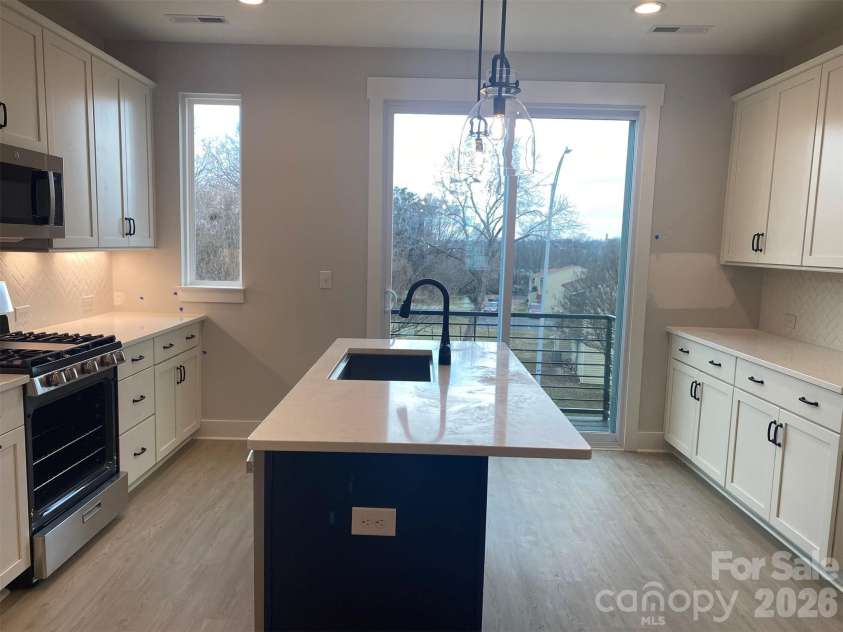 934 Callahan Street, Charlotte, NC 28206.  MLS# CAR4209050, YatesRealty ID 6858. Kitchen
