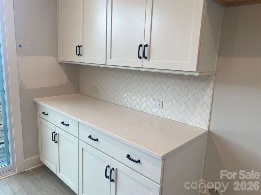 934 Callahan Street, Charlotte, NC 28206.  MLS# CAR4209050, YatesRealty ID 6858. Kitchen