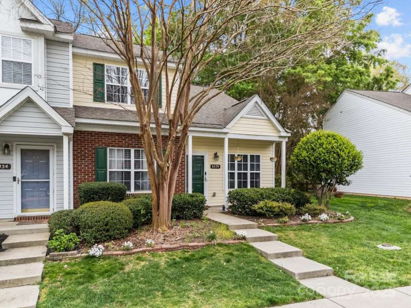 8230 Rudolph Road, Charlotte, NC 28216.  MLS# CAR4241001, YatesRealty ID 6859. 