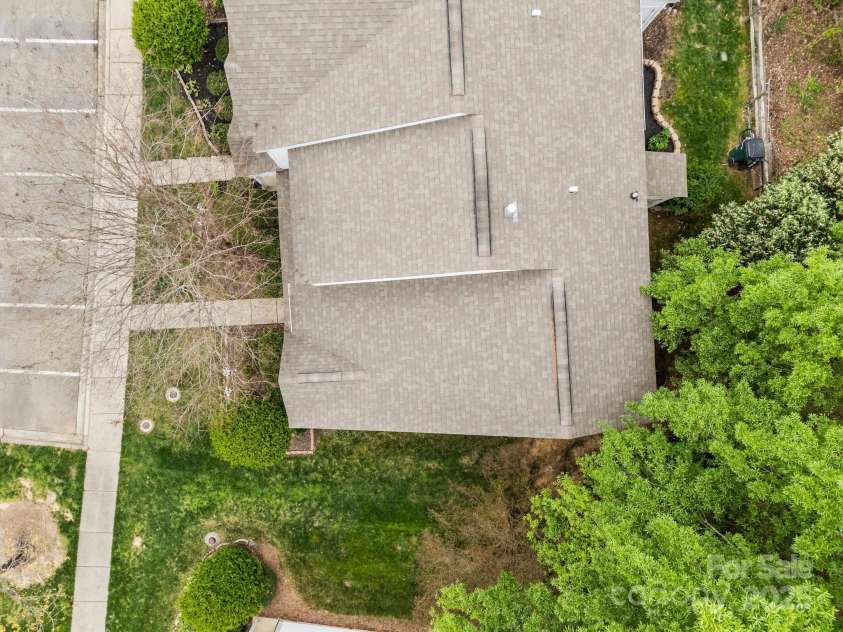 8230 Rudolph Road, Charlotte, NC 28216.  MLS# CAR4241001, YatesRealty ID 6859. 