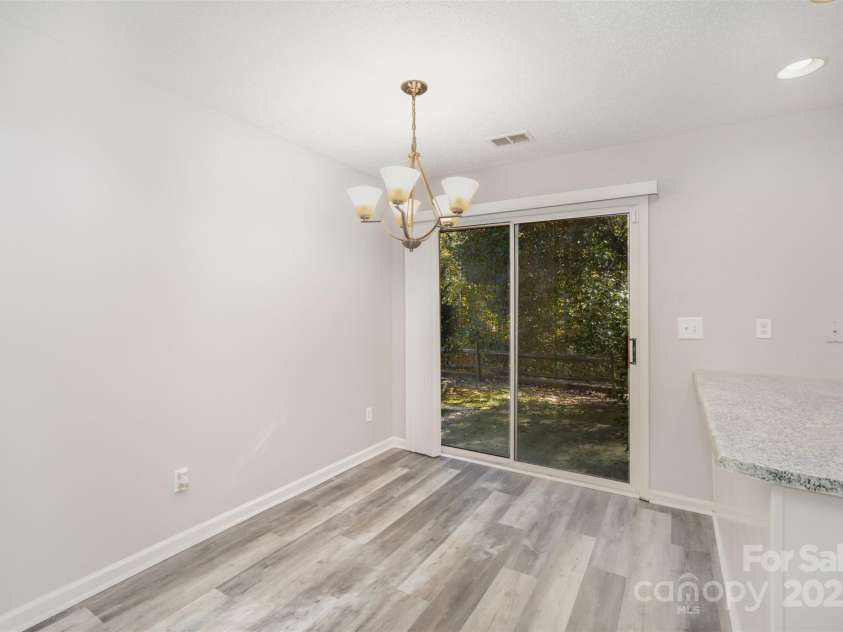8230 Rudolph Road, Charlotte, NC 28216.  MLS# CAR4319455, YatesRealty ID 6859. Dining area