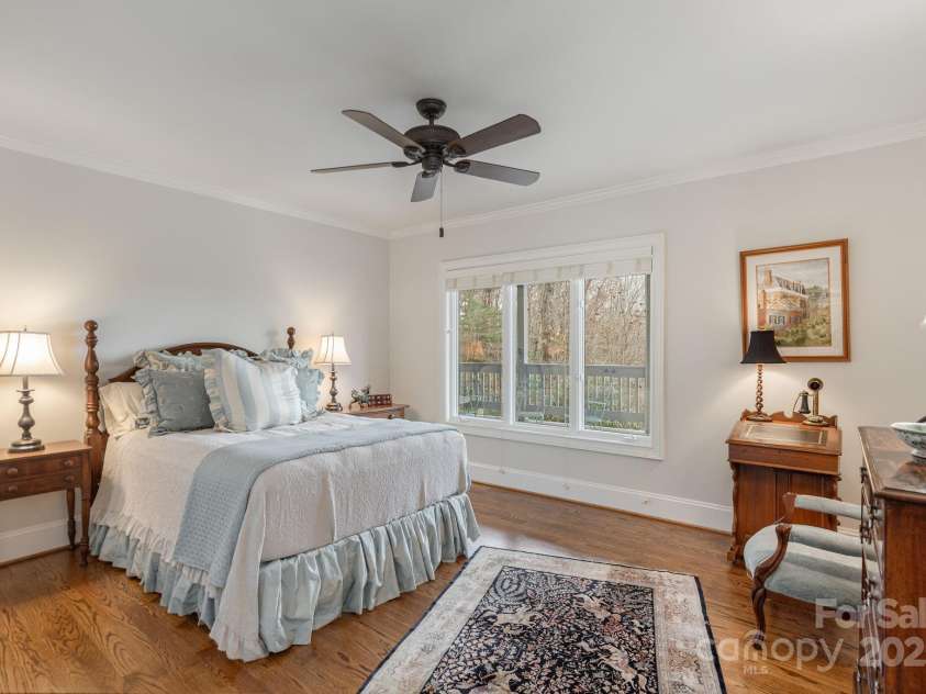 135 POPLAR Loop, Flat Rock, NC 28731.  MLS# CAR4278408, YatesRealty ID 686. 