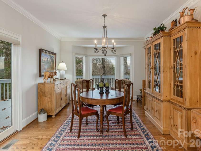 135 POPLAR Loop, Flat Rock, NC 28731.  MLS# CAR4278408, YatesRealty ID 686. 