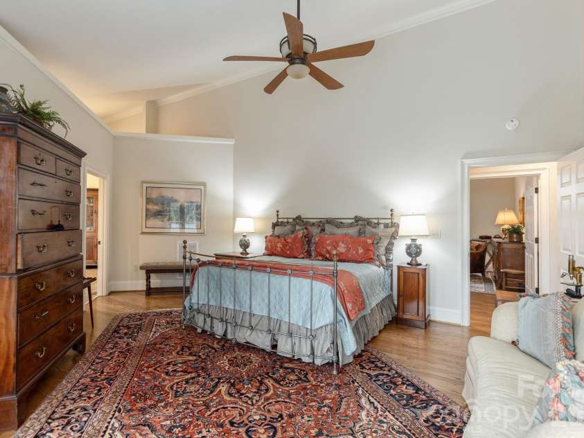 135 POPLAR Loop, Flat Rock, NC 28731.  MLS# CAR4278408, YatesRealty ID 686. 