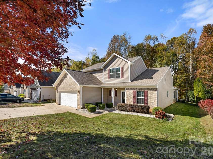 1828 Kilkenny Drive, Clover, SC 29710.  MLS# CAR4316666, YatesRealty ID 6860. 1828 Kilkenny Drive, Clover SC