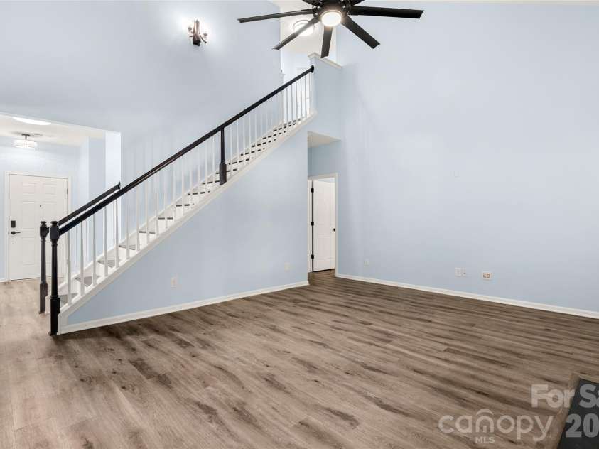 1828 Kilkenny Drive, Clover, SC 29710.  MLS# CAR4316666, YatesRealty ID 6860. Family room