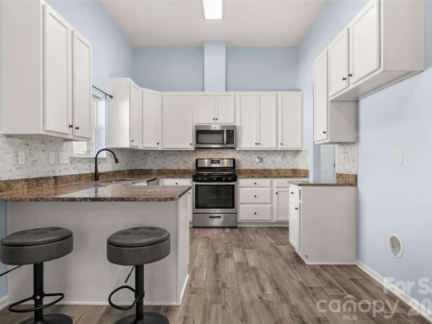 1828 Kilkenny Drive, Clover, SC 29710.  MLS# CAR4316666, YatesRealty ID 6860. Kitchen