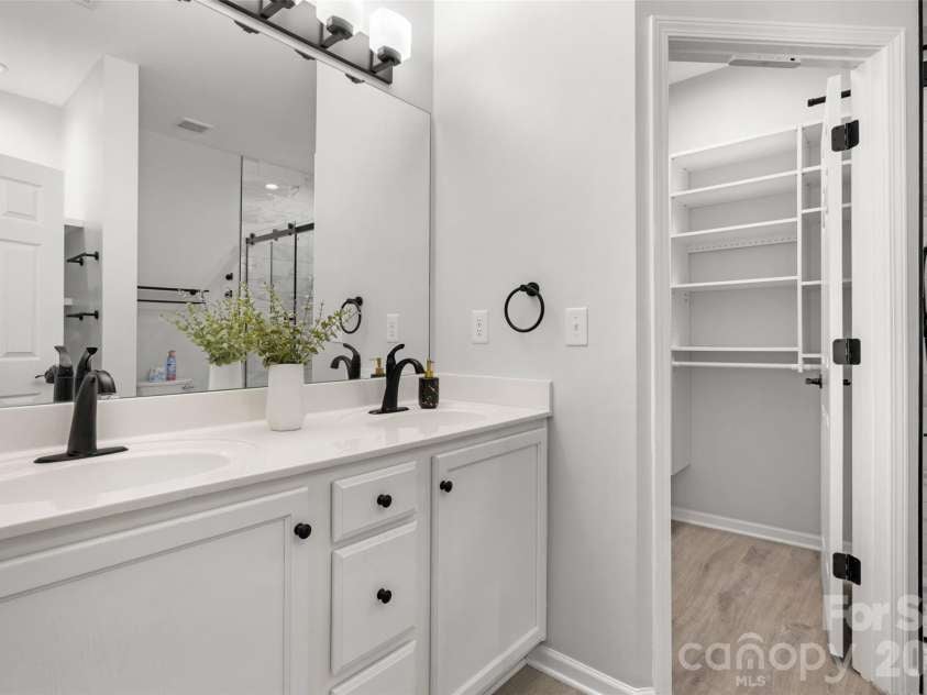 1828 Kilkenny Drive, Clover, SC 29710.  MLS# CAR4316666, YatesRealty ID 6860. Primary bathroom on main level