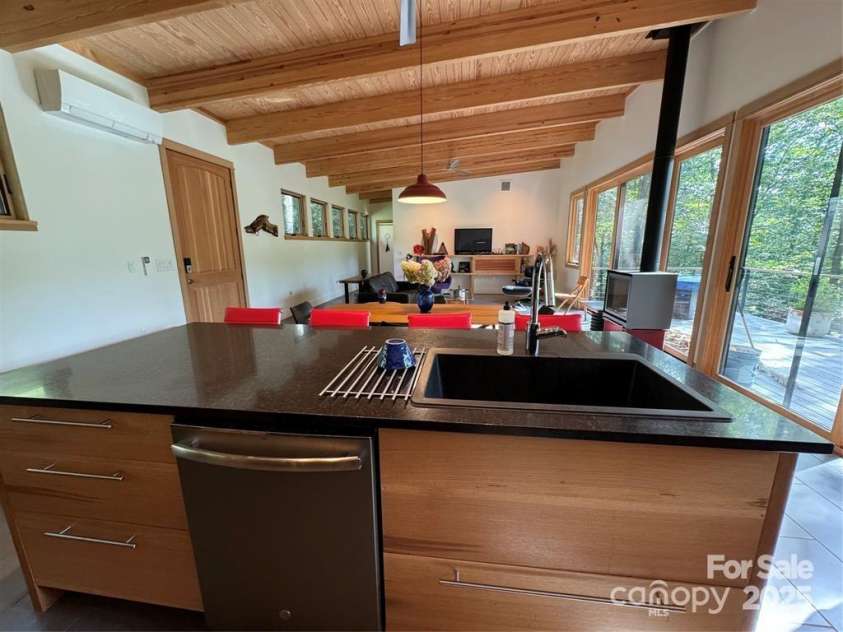 448 Mt. Mitchell Drive, Burnsville, NC 28714.  MLS# CAR4228141, YatesRealty ID 6860. 