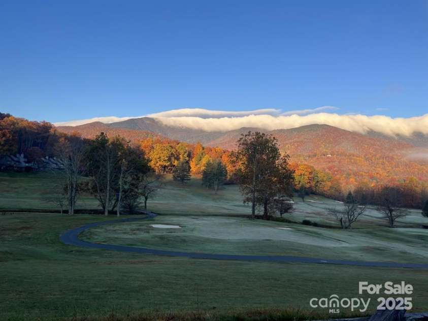 448 Mt. Mitchell Drive, Burnsville, NC 28714.  MLS# CAR4228141, YatesRealty ID 6860. 